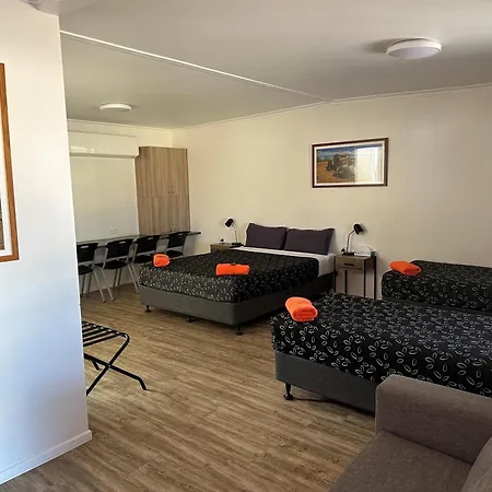 Winton Outback Motel Exterior photo