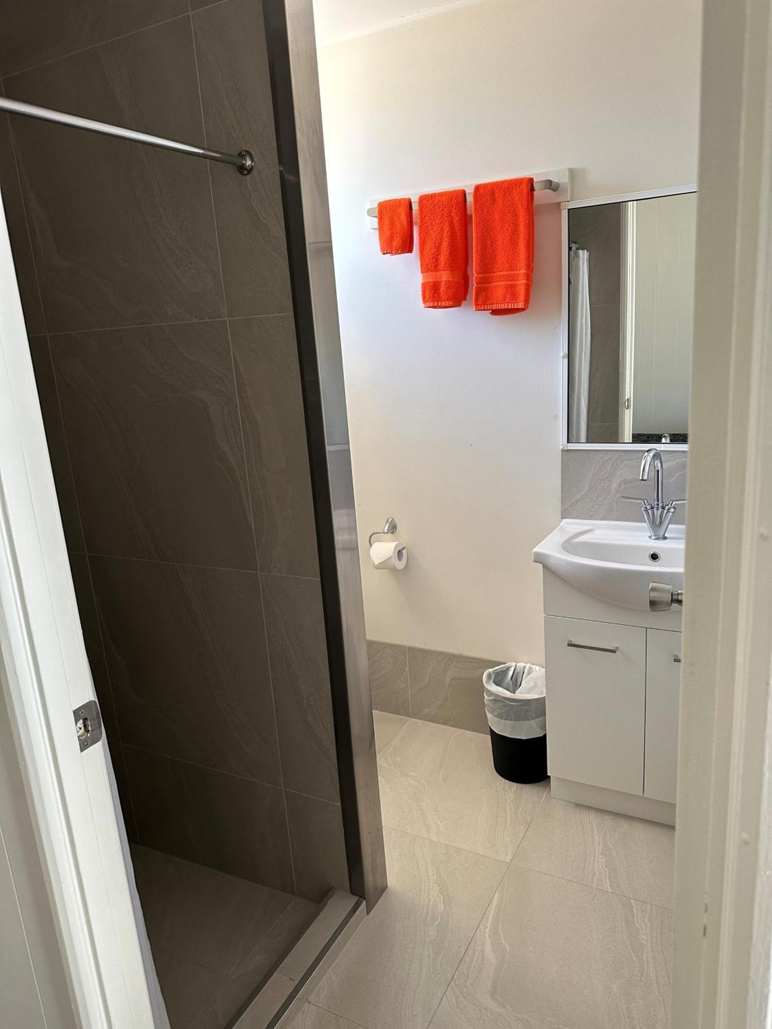 Outback Motel 4*